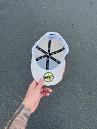 Image 4 of OFF WHITE NEUTRAL NEW YORK YANKEES CUSTOM FITTED CAP