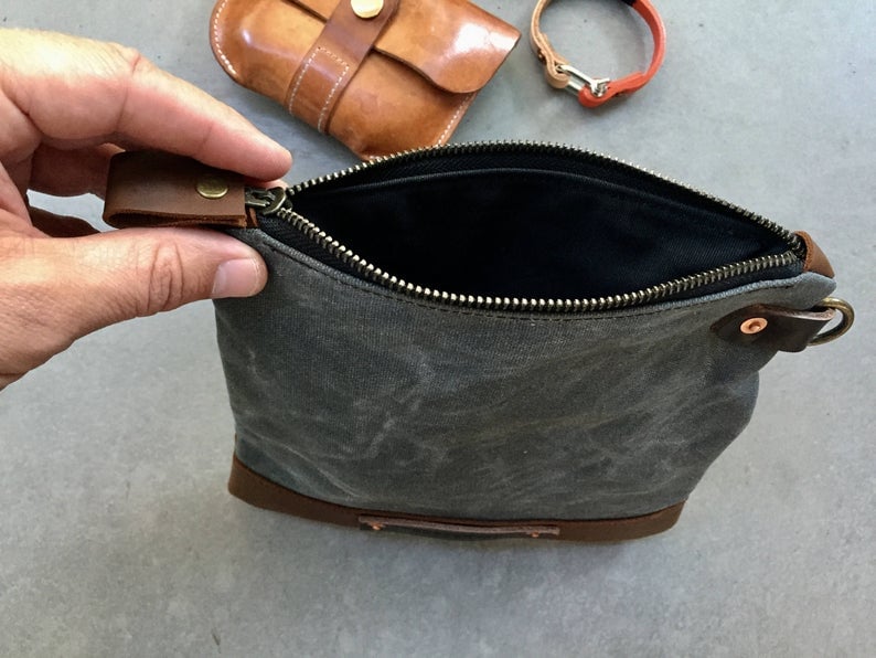 Image of pouch in waxed canvas toiletry bag