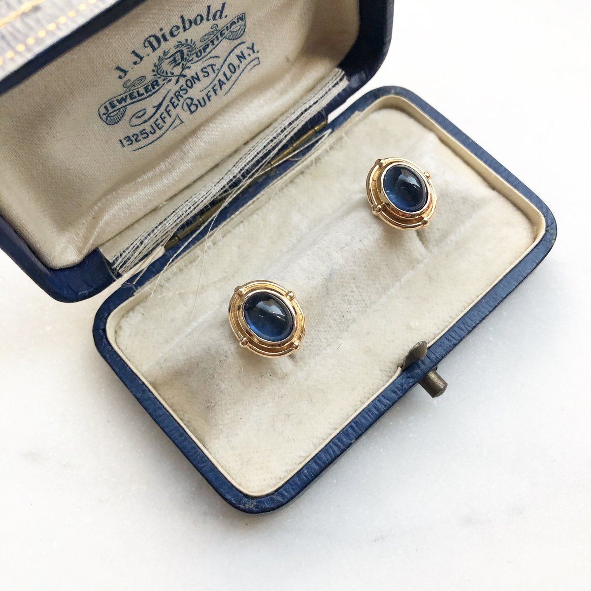 Image of Victorian Cabochon Earring