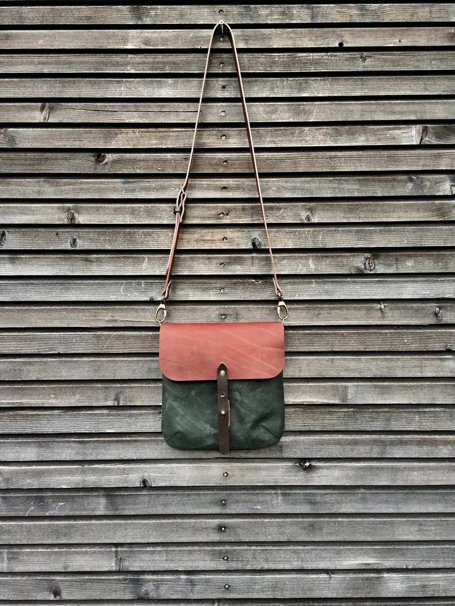 Image of Satchel in waxed canvas day bag small messenger bag Musette COLLECTION UNISEX
