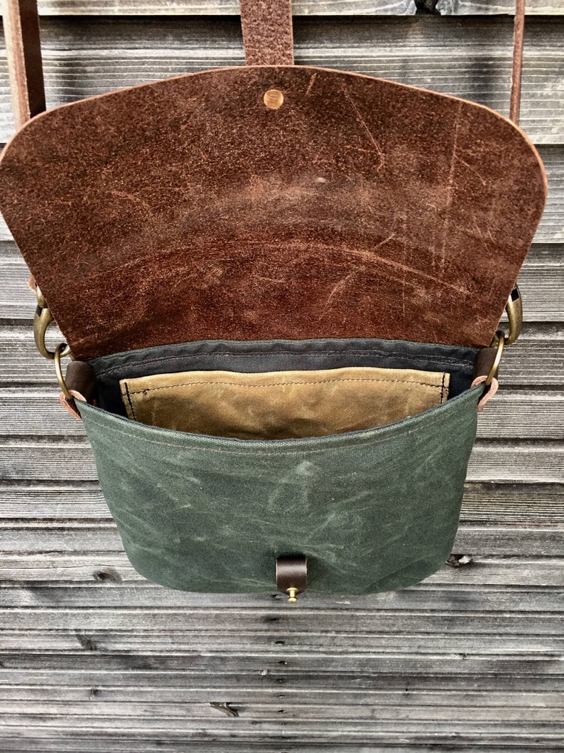 Image of Satchel in waxed canvas day bag small messenger bag Musette COLLECTION UNISEX