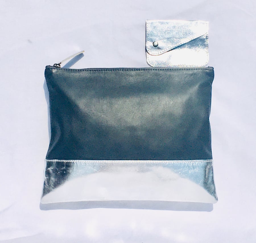 Image of LARGE CLUTCH - GREY/SILVER LEATHER - 'VALERIE'