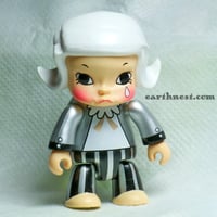 Image 2 of Qee Molly Series 2 – Drum Gold