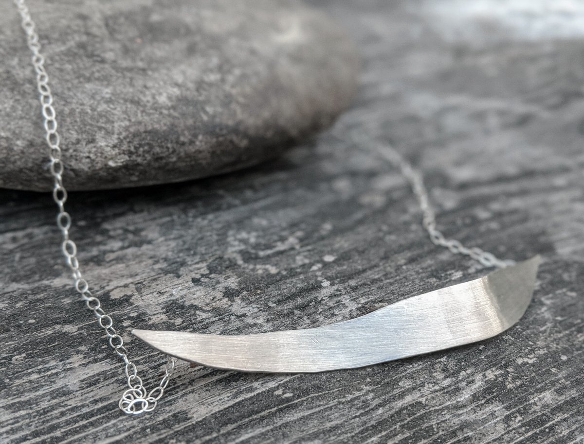 Image of Eucalyptus Horizon Necklace