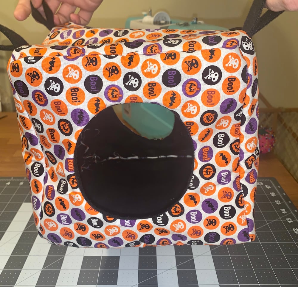 Image of 8x8 Cozy Cube