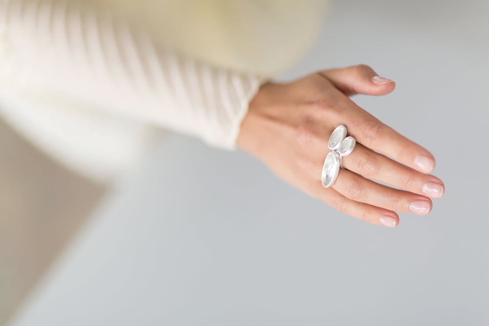 Image of "Winds are driving the clouds.." silver rings with rock crystals · VERRUNT VENTI NUBILA CAELI ·