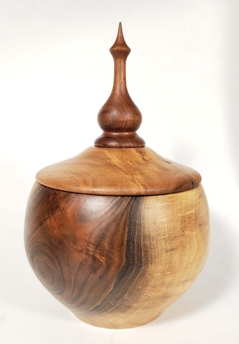 Image of Walnut Box with Sweetgum Lid