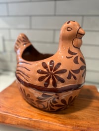Image 1 of Gallina Almendra 