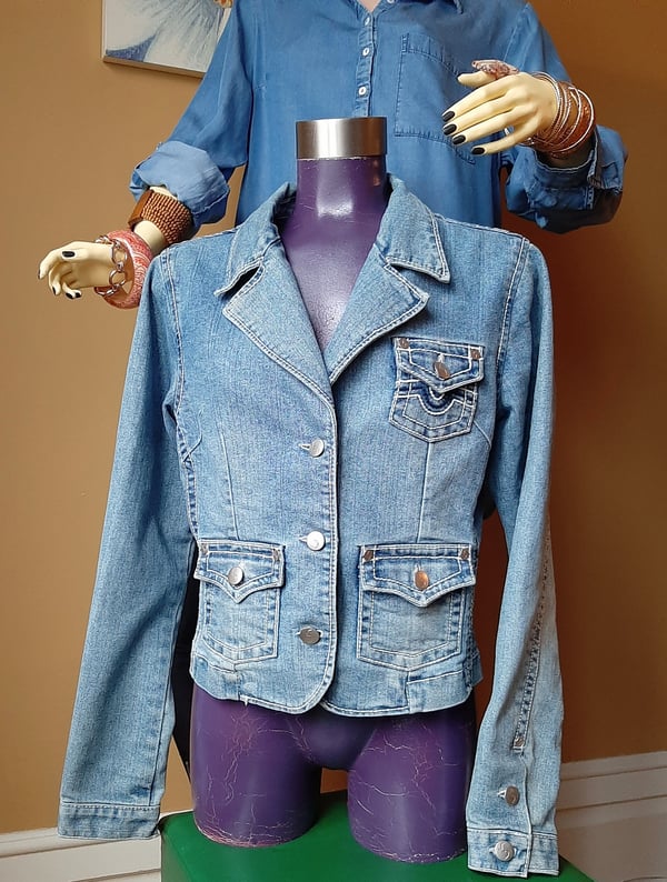 Image of Short-Cut Denim