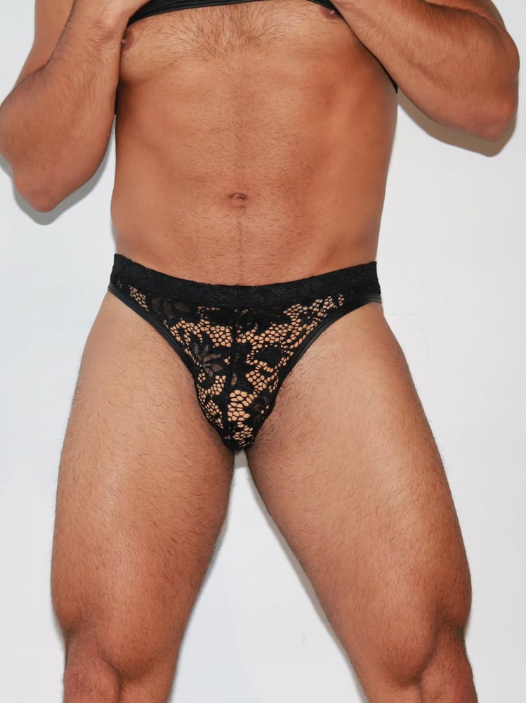 Image of THE LACE FETISH PEEK-A-BOO THONG