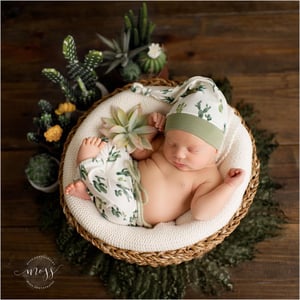Image of Round Curly Blanket - Forest Green, 