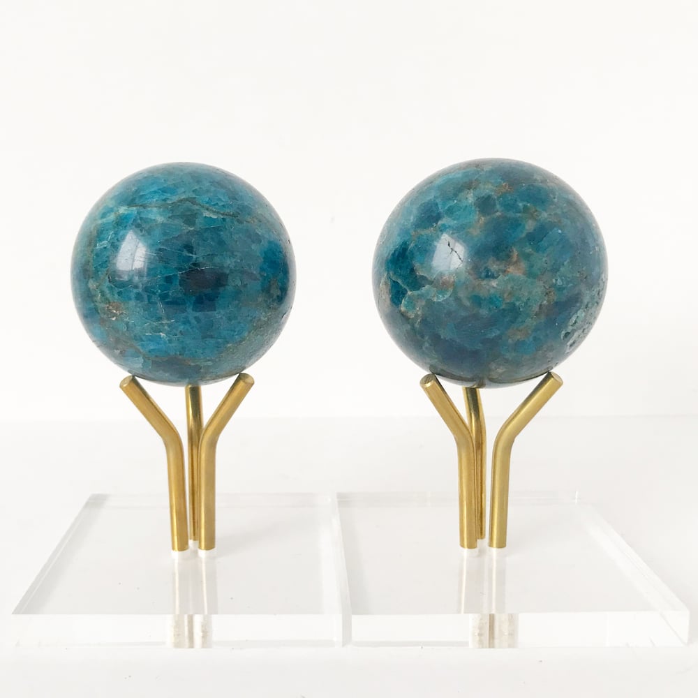 Image of Polished Apatite Sphere no.01 + Lucite and Brass Stand