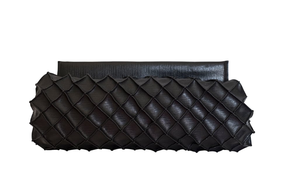 Image of Pineapple clutch L- Black