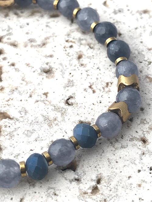 Image of Bracelet élastique petites pierres bleues TALISMAN