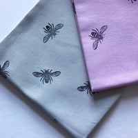 Image 3 of MANCHESTER BEE TEA TOWEL 2 PACK - HAND PRINTED BEES KITCHEN TOWEL