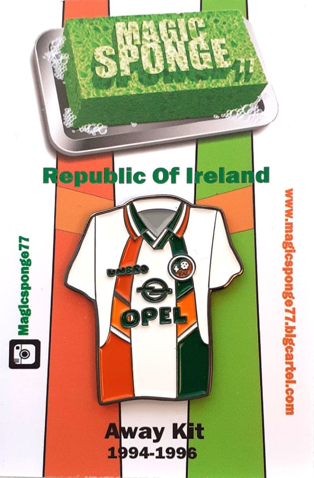 Image of Classic Republic Of Ireland Away Kit Pin 1994-1996