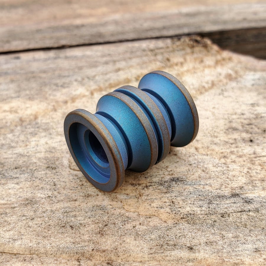 Image of Large Bronze Frosted Tips