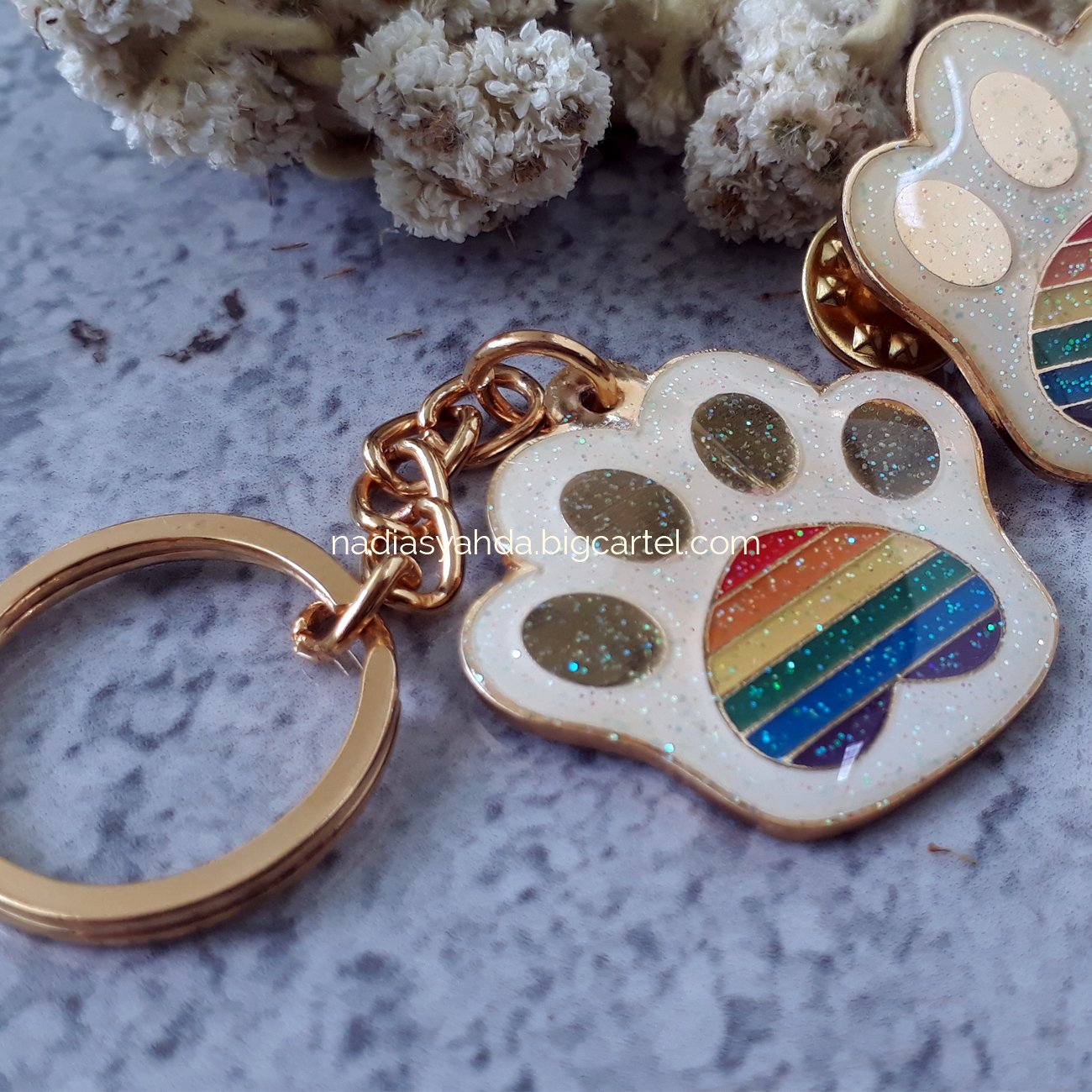 Image of Pawride keychain 