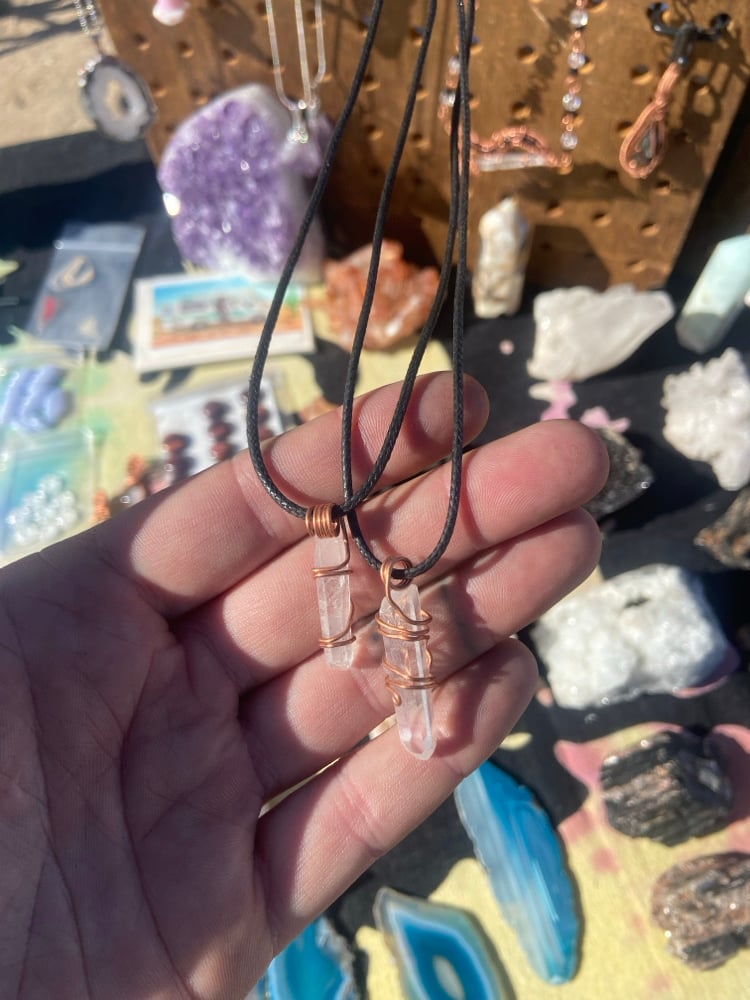 Image of Simple clear quartz points 