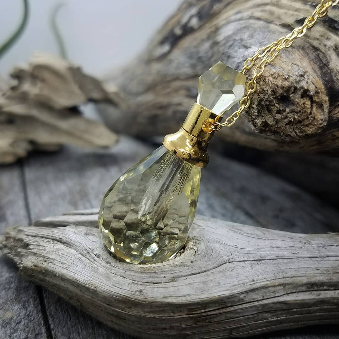 Buy Crystal Vial Essential Oil Necklace Essential Oils Youngliving Young  Living Doterra Essential Oil Gift Perfume Necklace Anxiety Relief Gift  Online in India - Etsy