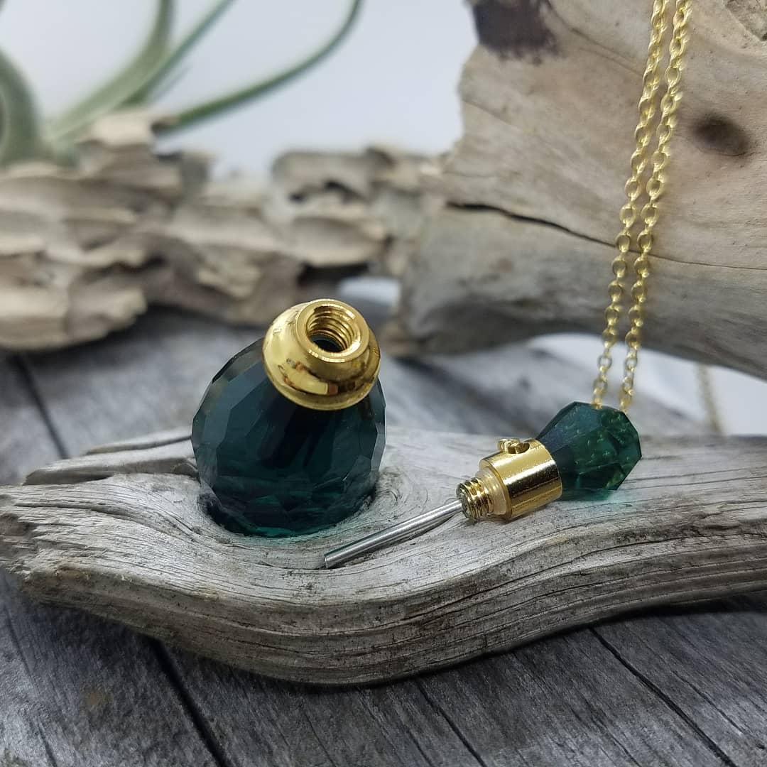 Image of Emerald Crystal Essential Oil Pendant
