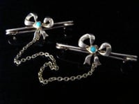 Image 1 of Edwardian 9ct yellow gold turquoise bow cloak brooch