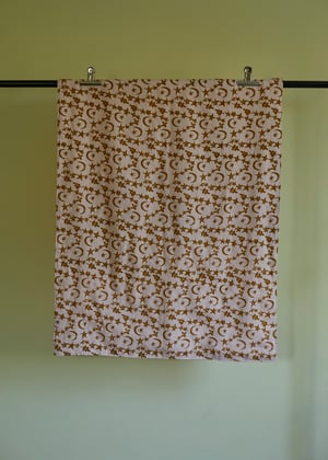 Image of Autumn Skies cot quilt