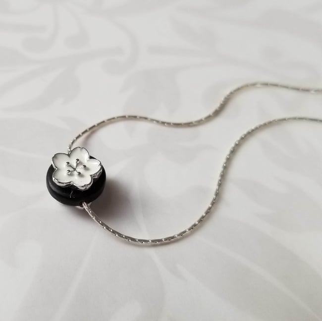 Black + White Flower Necklace