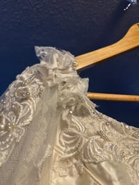 Image 13 of 1980s Satin & Flowers