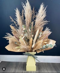 Image 1 of Dried flower arrangement 
