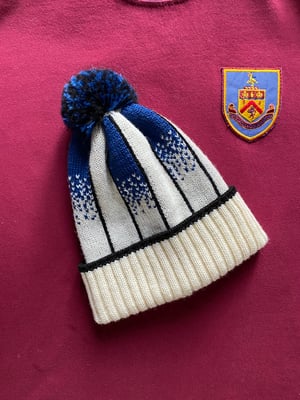 Barnes Bobble Hat