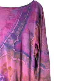 Image 7 of ♻️ UPCYCLED 2X Plus 100% Pima Cotton Top in Overdyed Geode Ice Dye