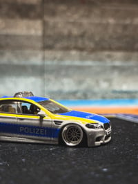 Image 3 of BMW M5 Police Custom 