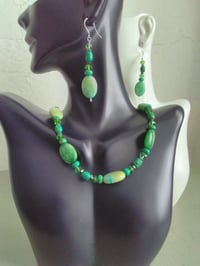 Image 1 of OVAL GREEN JADE NECKLACE SET