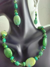 Image 3 of OVAL GREEN JADE NECKLACE SET
