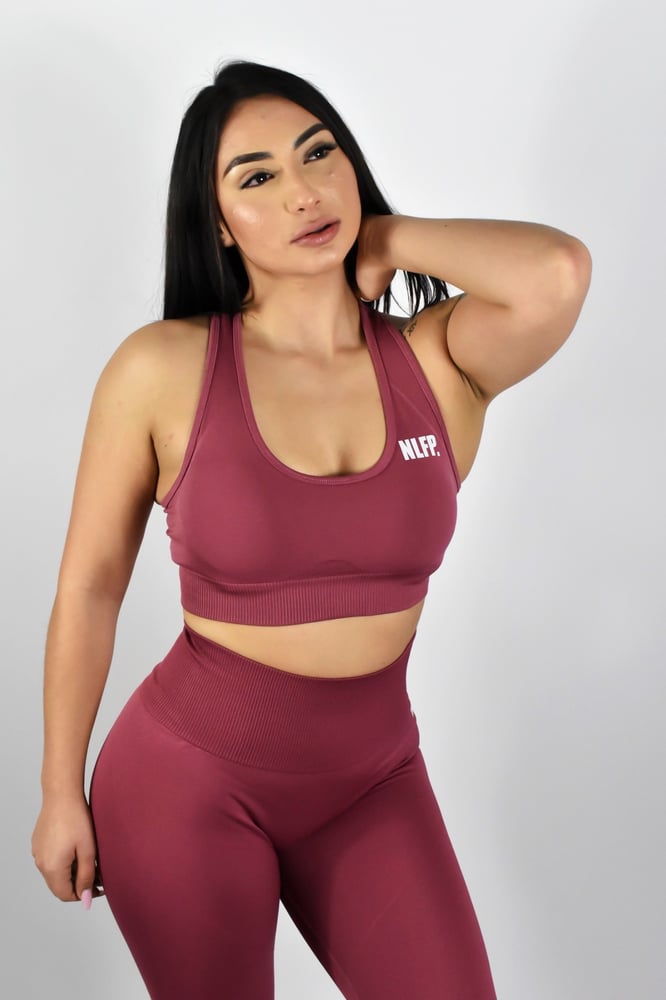 Image of VICTORIA SEAMLESS SPORT BRA MAUVE