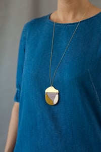 Image 2 of INGEL pendant in Lilac with Olive and Blush 