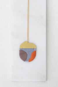 Image 4 of INGEL pendant in Grey with Lilac and Orange