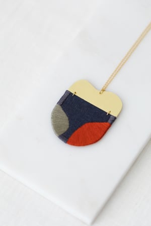 Image of INGEL pendant in Silt with Khaki and Rust