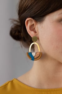Image 4 of OLSEN earrings in Tobacco with Blue and Tan