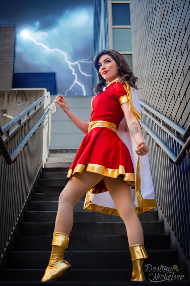 Image of MARY MARVEL