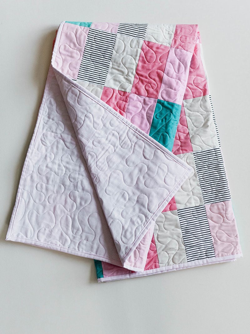 Image of the SUBWAY TILE quilt pattern