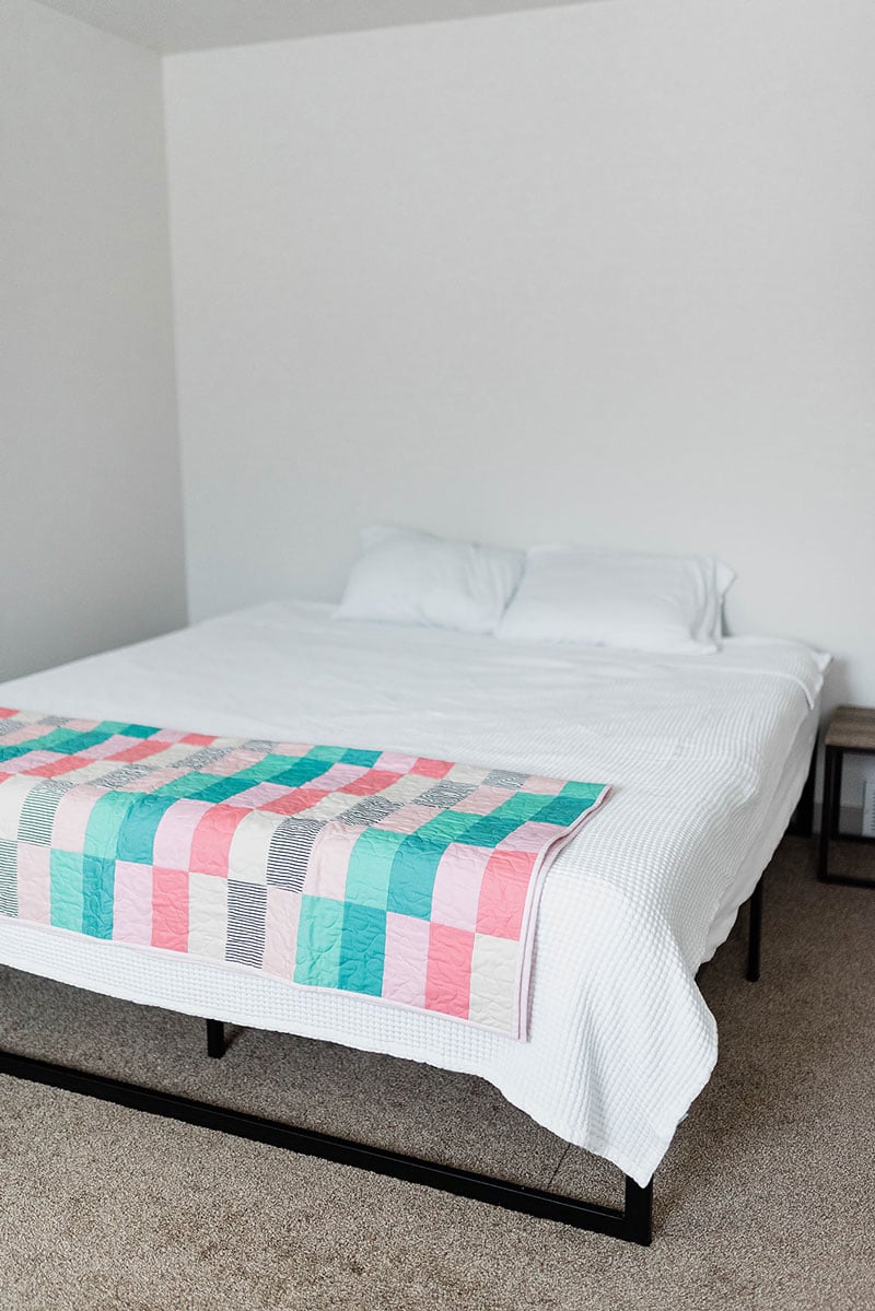 Image of the SUBWAY TILE quilt pattern