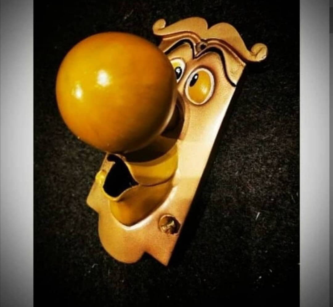 Alice in wonderland door knob | Craft Nerd Studio