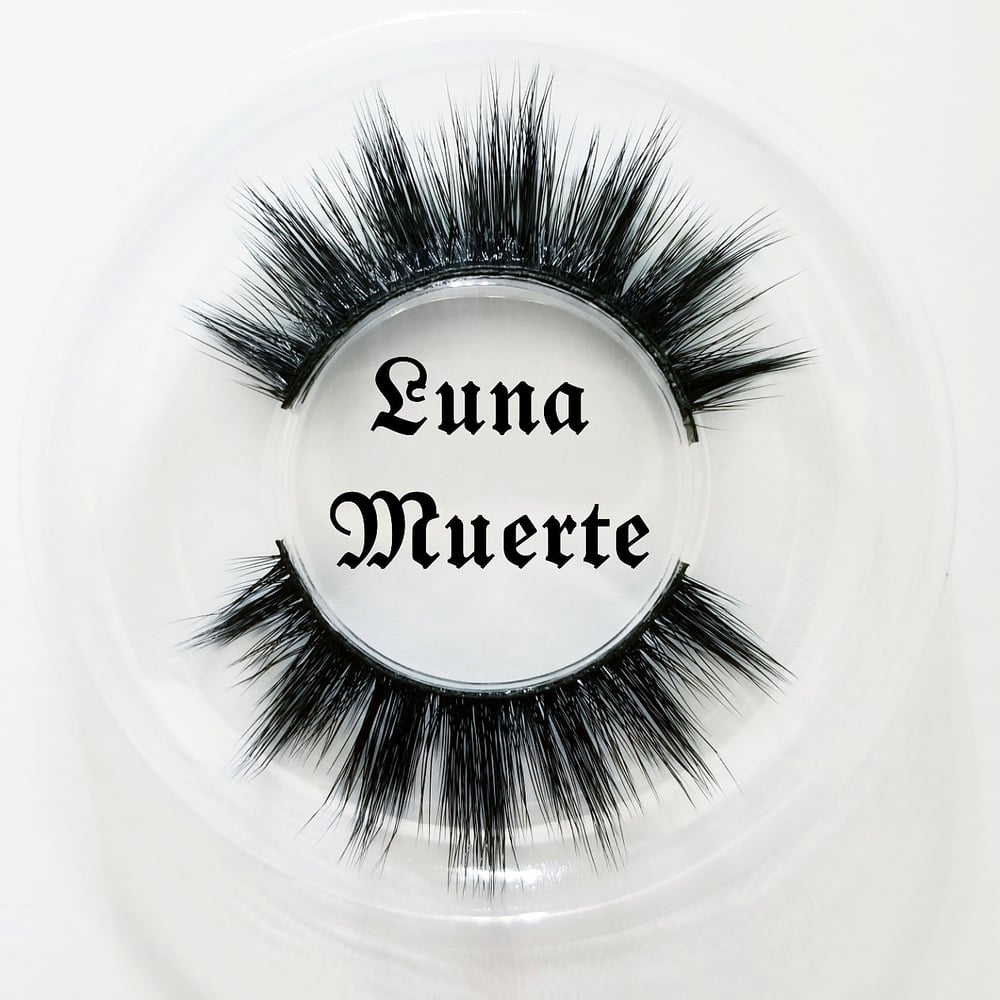 Image of Luna Muerte