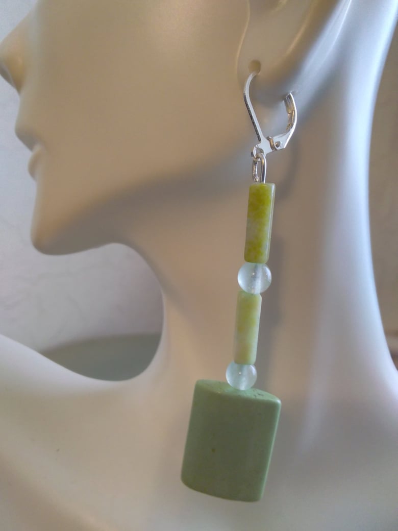 Image of GREEN HOWLITE EARRINGS