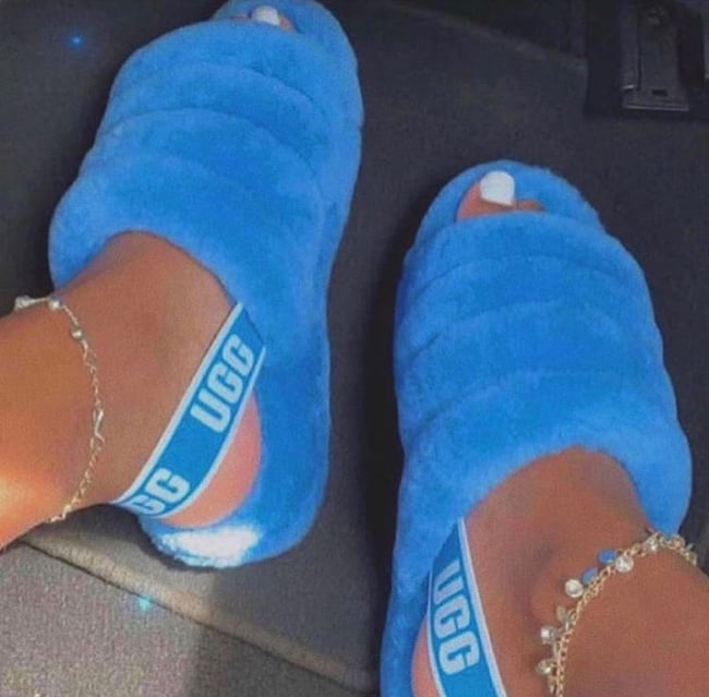 UGG SLIDES