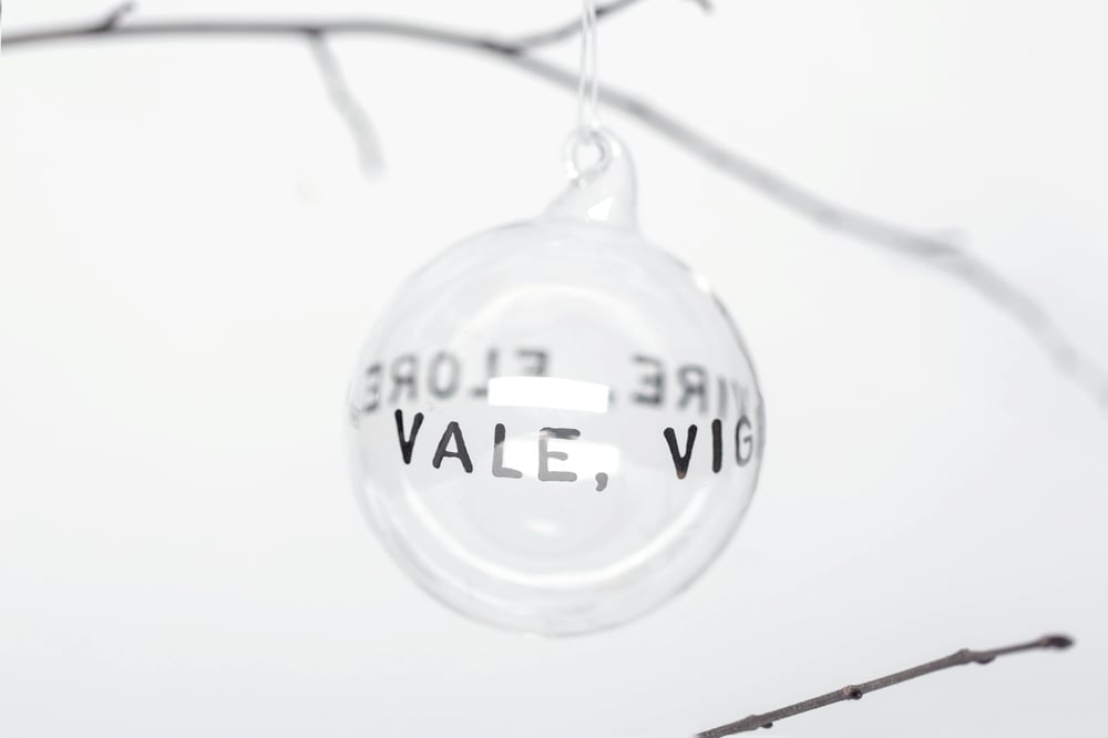 Image of "Be healthy..." 7cm Christmas tree ball with platinum inscription in Latin