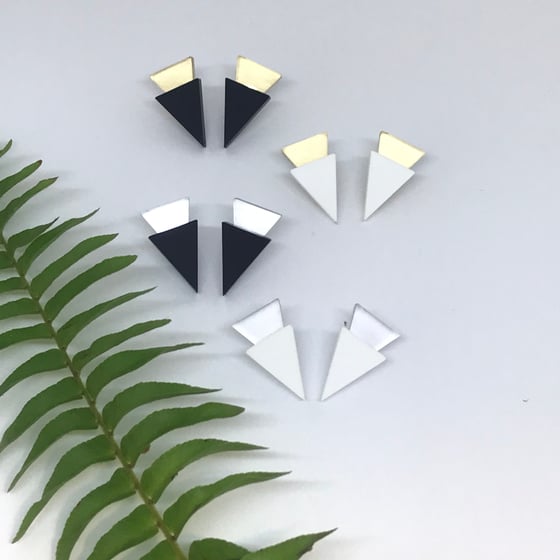 Image of Náušnice Mini Tria  mat