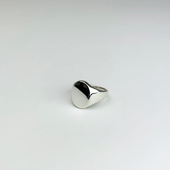 Image of Oval Signet Ring